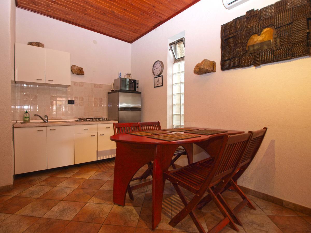 Apartments Nenad 1720 Premantura Kültér fotó