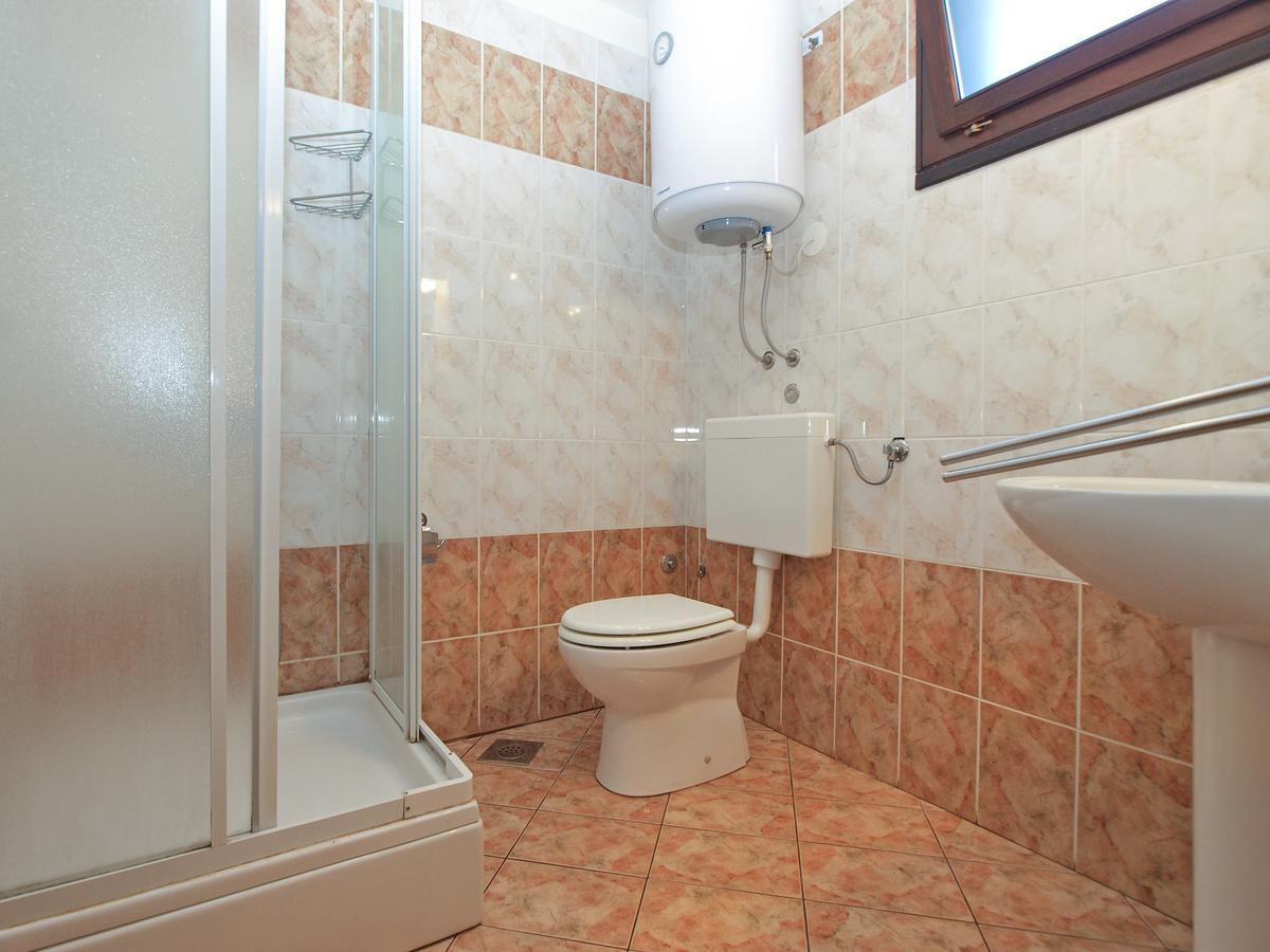 Apartments Nenad 1720 Premantura Kültér fotó